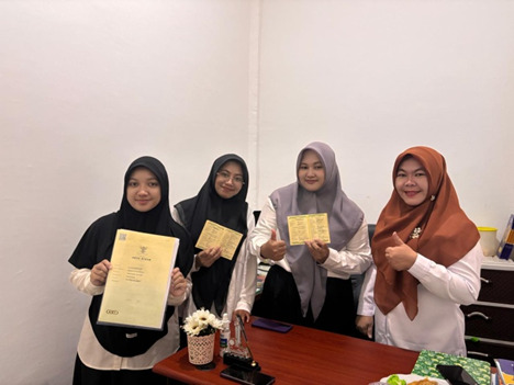 PELAKSANAAN PRAKTIK KERJA MAHASISWA HUKUM KELUARGA ISLAM FASYA IAIN PONTIANAK GELOMBANG PERTAMA DI KUA PONTIANAK SELATAN: MEMBENTUK GENERASI PELAYAN PUBLIK